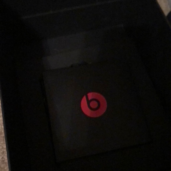 Brand new beats studio wireless 3 - Picture 3 of 4